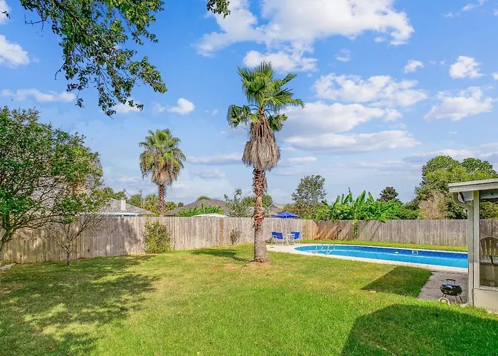 Holiday home 1941 Coral Island Rd *